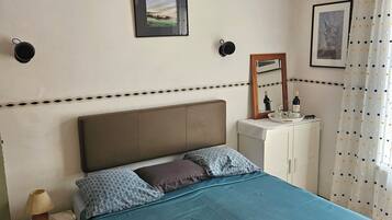 Premium Double Room, City View | Soundproofing, free WiFi