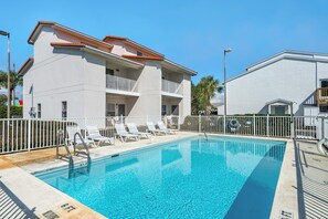 Condo, várias camas (Sago Sands 301) | Piscina | Piscina externa