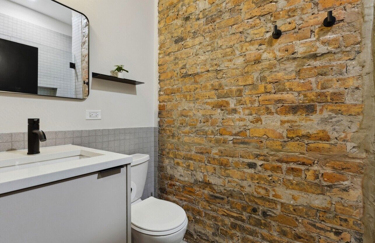 Zimmer, 1 Queen-Bett, Nichtraucher | Badezimmer | Bademäntel