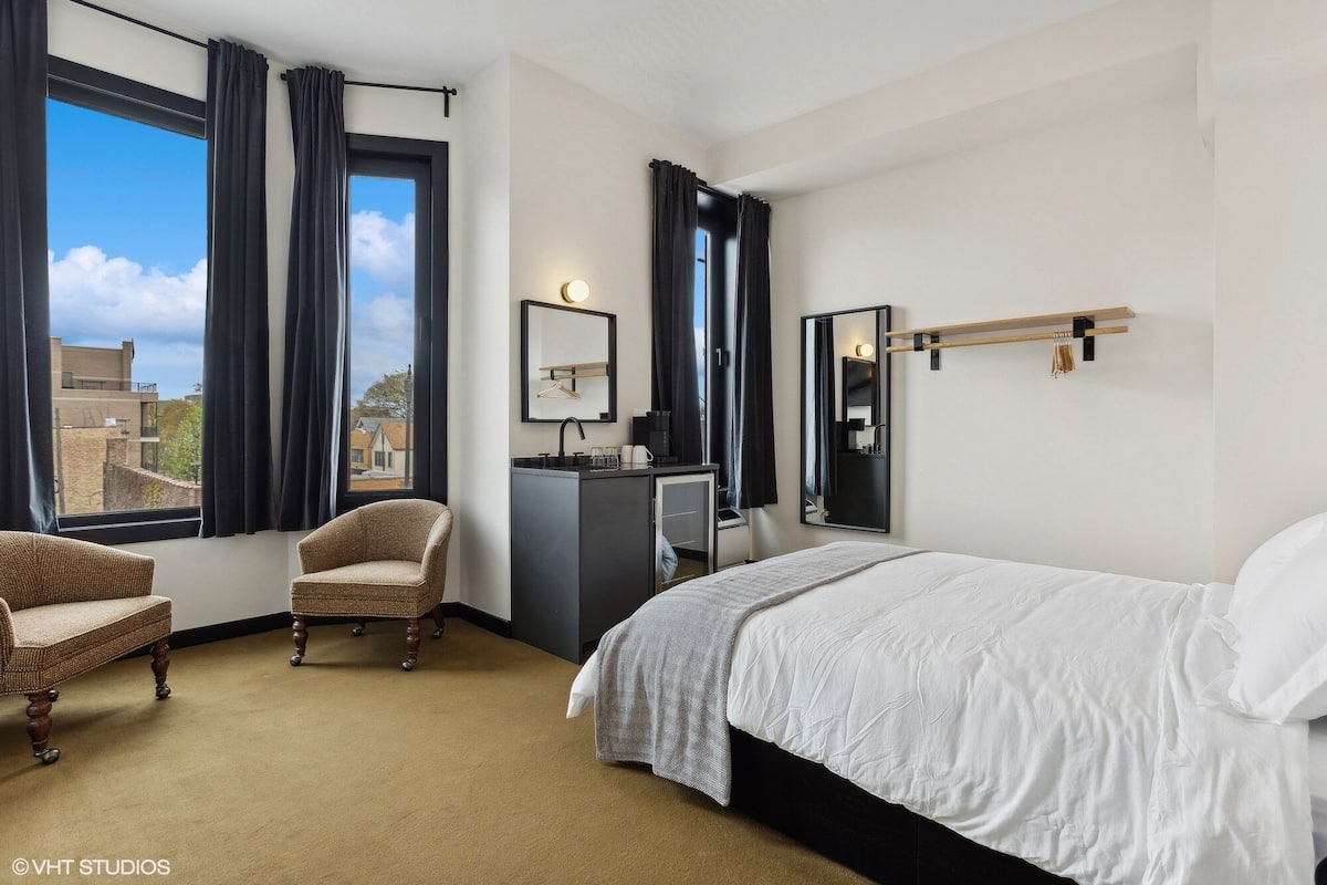 Room, 1 Queen Bed, Non Smoking | WiFi (free)