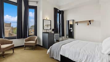 Quarto, 1 cama Queen, para não fumantes | Wi-Fi de cortesia