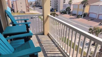 Condo, Multiple Beds, Balcony, Partial Ocean View (Cora Lee Beachview) | Property grounds