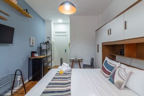1 bedroom, iron/ironing board, travel cot, free WiFi - 5 minutes from Copacabana Beach | BR902 (Rio de Janeiro)