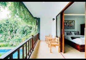 Deluxe Double Room, Pool View