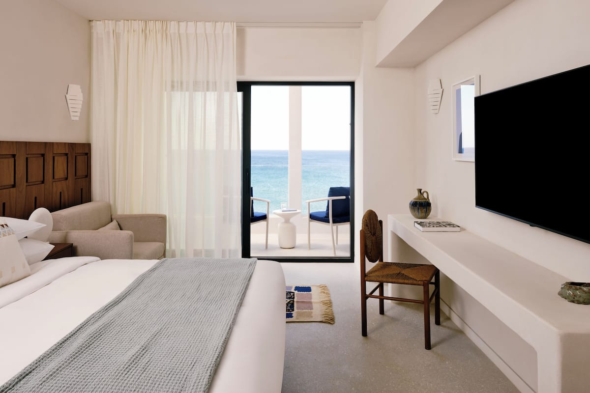 Deluxe Room Sea View | Caja fuerte, cortinas opacas, cunas gratuitas y wifi gratis