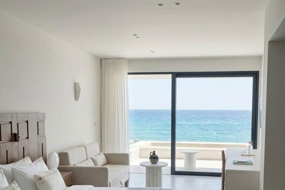 Junior Suite Sea View | Caja fuerte, cortinas opacas, cunas gratuitas y wifi gratis