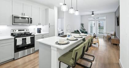 Grayson 13068 Luxury Living DT Fort Worth 2B2B