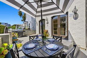 Outdoor dining - NEW HOME: Casa al Mare - Boho Beach Retreat w/ A/C (San Diego)