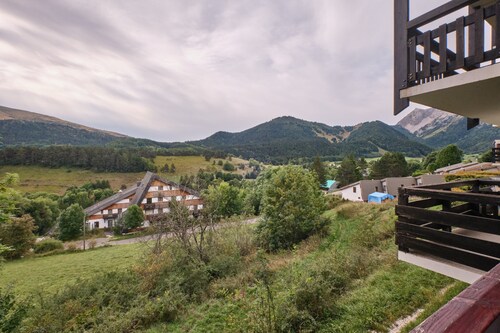 Appartement 'Le Serpaton' avec vue sur la montagne et balcon