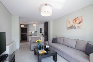 Deluxe Apartment, Balcony, City View | Living area