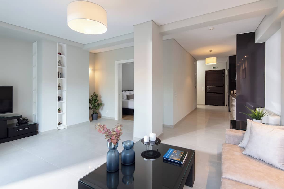 Superior Apartment, Balcony, Garden View | Living area