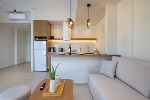 슈피리어 아파트, 바다 전망, 1층 | 전용 주방 | 대용량 냉장고, 전자레인지, 쿡탑, 조리 도구/접시/주방 기구