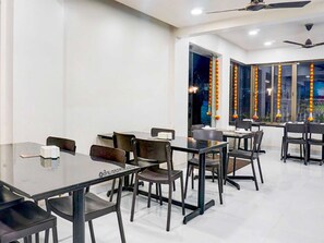 House | Dining