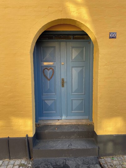 Charming townhome near beach and square