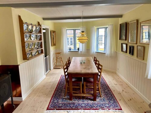 Charming townhome near beach and square