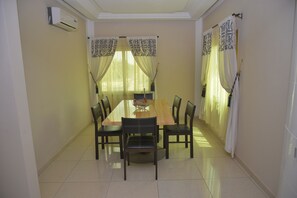Suite | Living area
