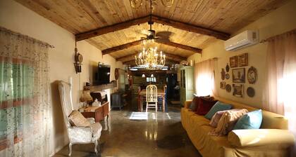 Rustic Lebanese Village Retreat - Quiet getaway for the family.