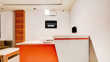 House | Reception