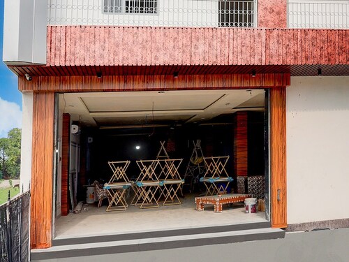 Hotel O Sarai Metro Station