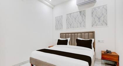 Hotel O Sarai Metro Station