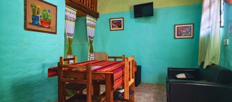Cabin 1 in Cerro San Martín| Sleeps 5| The heart of the Quebrada| Maimará, Jujuy