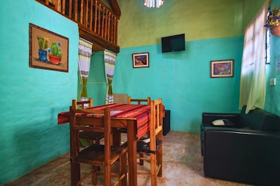 Cabin 1 in Cerro San Martín| Sleeps 5| The heart of the Quebrada| Maimará, Jujuy