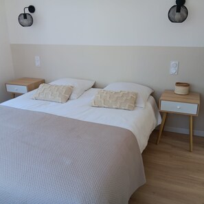 4 Schlafzimmer, Bügeleisen/Bügelbrett, Reisekinderbett, Internetzugang
