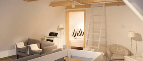 6 habitaciones, tabla de planchar con plancha, wifi y ropa de cama