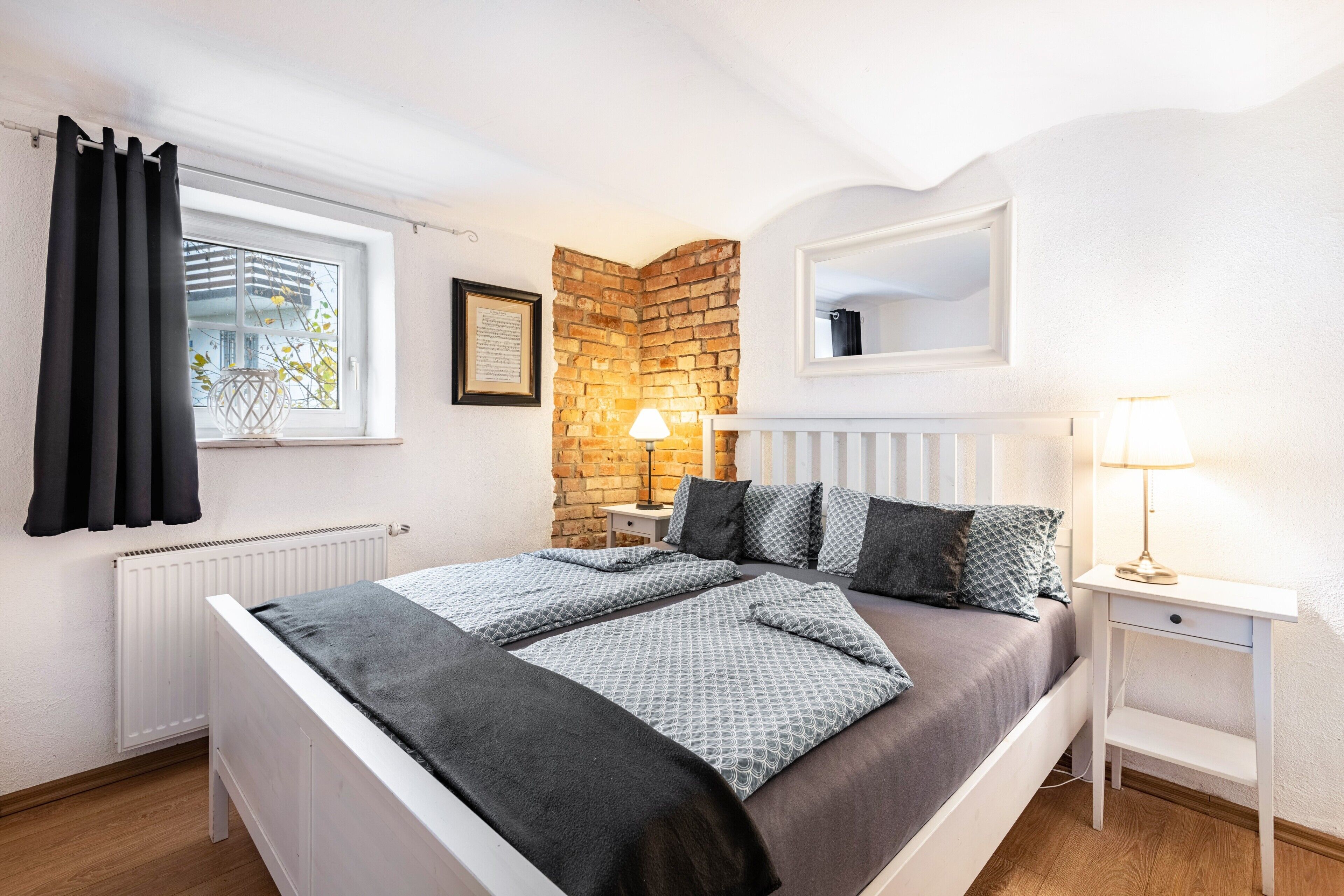 6 室のベッドルーム、アイロン / アイロン台、WiFi、ベッドシーツ