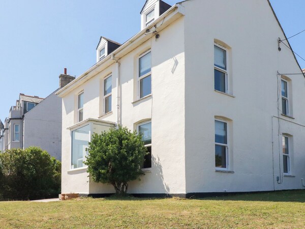 Tregundy Farmhouse - Perranporth