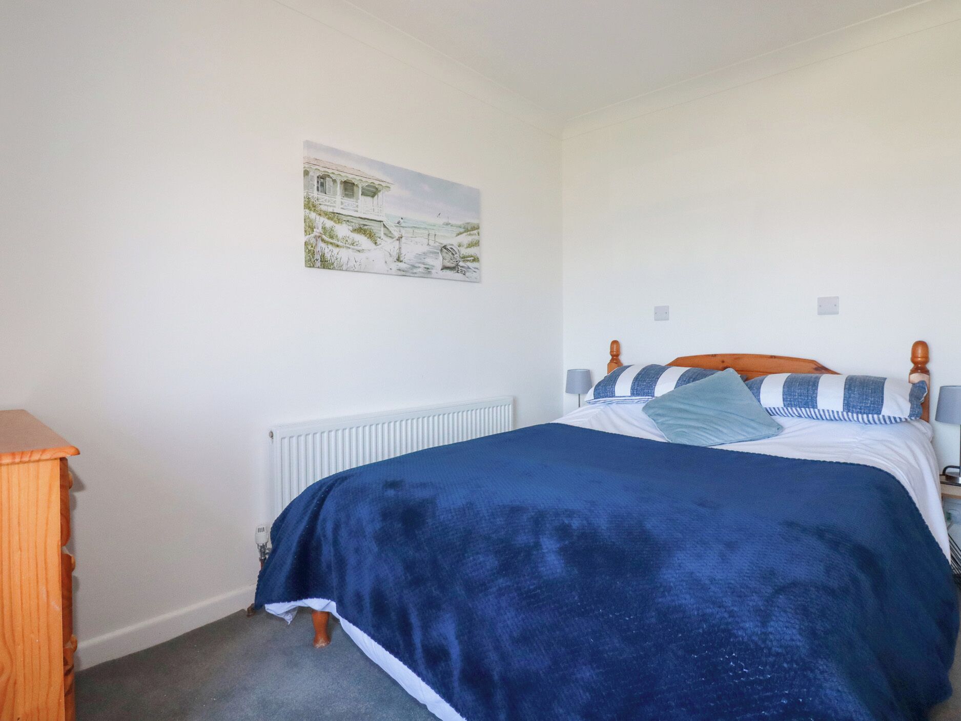 5 bedrooms, individually decorated, individually furnished, free WiFi