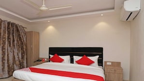 House - Hotel O Balaramapuram Formerly White Castle (Neyyattinkara)