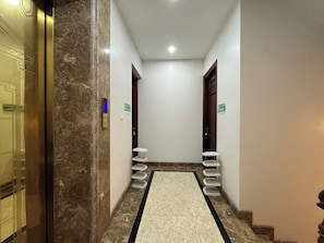 Nội thất lối vào