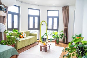 日式双人房, 阳台, 城市景观 | 办公桌、遮光窗帘、隔音、免费 WiFi