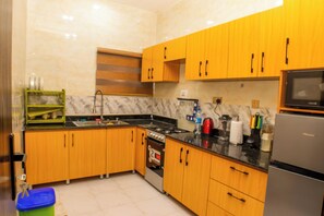 Microwave, oven