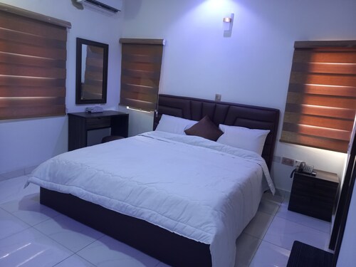 Highfive Apartment,
its always Home Away From Home