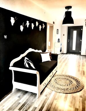 Interior - Holiday Home 'Am Limes' with Private Terrace, Private Garden and Wi-Fi (Altmannstein)