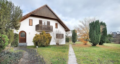 Holiday Home 'Country House in Pförring' with Balcony and Wi-Fi