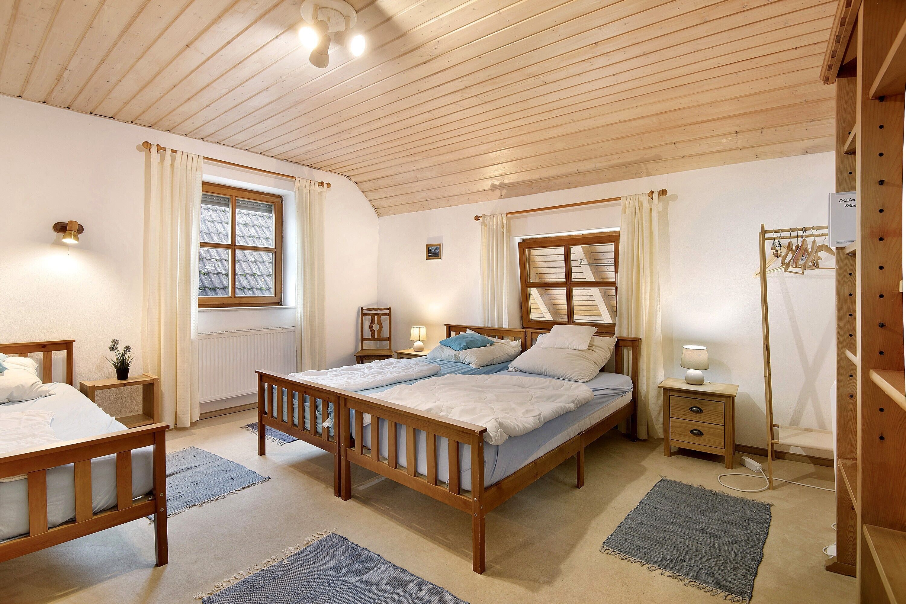 4 Schlafzimmer, Bügeleisen/Bügelbrett, WLAN, Bettwäsche