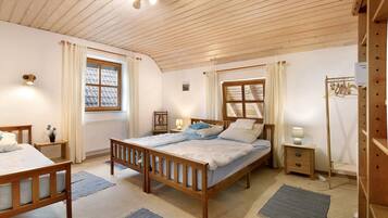 4 Schlafzimmer, Bügeleisen/Bügelbrett, WLAN, Bettwäsche