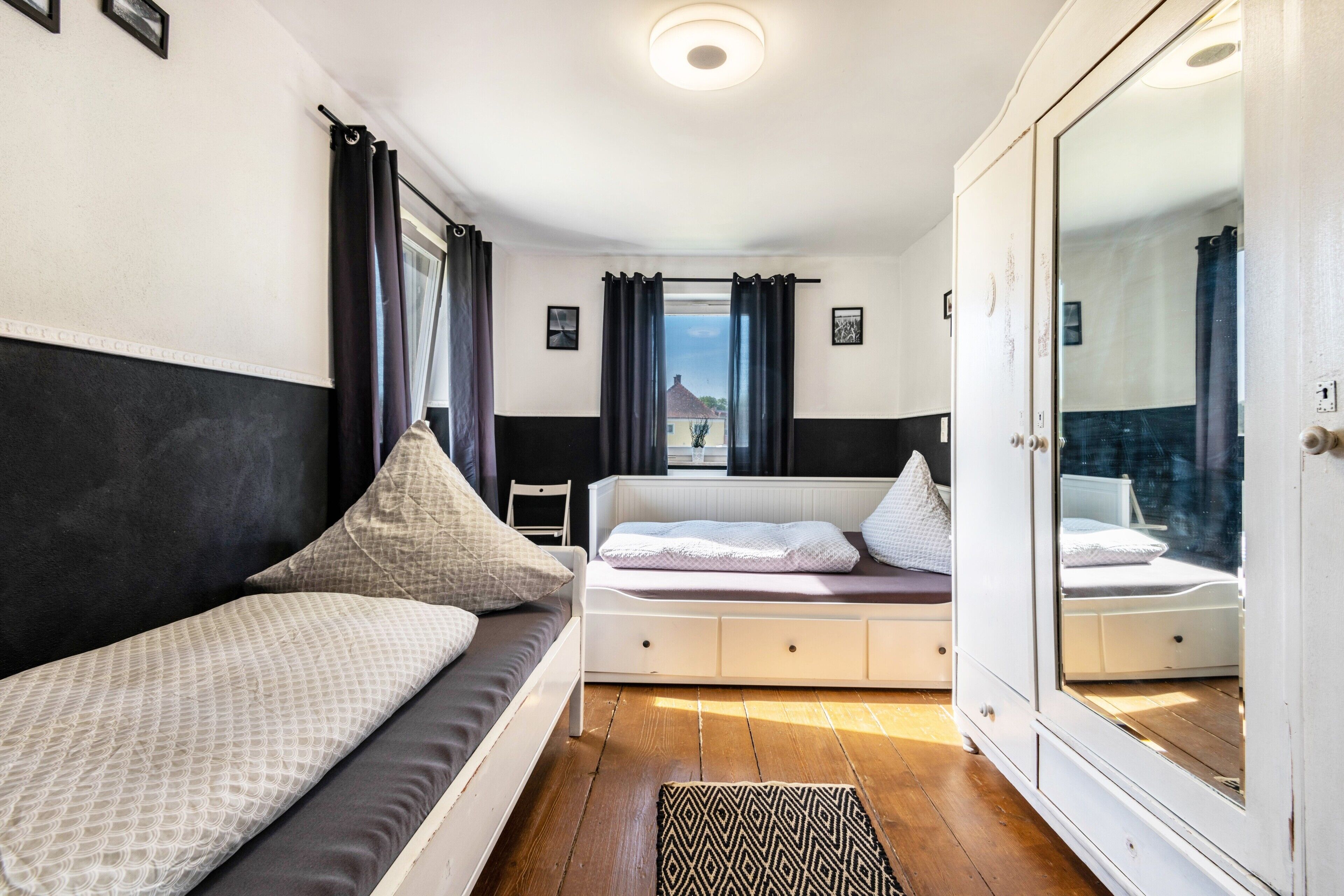 4 Schlafzimmer, Bügeleisen/Bügelbrett, WLAN, Bettwäsche