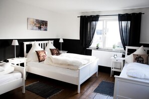 4 Schlafzimmer, Bügeleisen/Bügelbrett, WLAN, Bettwäsche