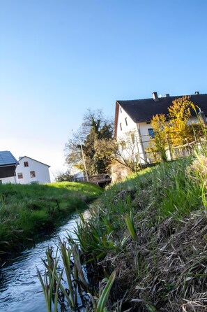 Property grounds - Holiday Home 'Am Sallingbach' with Balcony and Wi-Fi (Sallingberg)