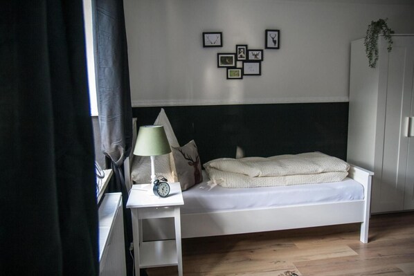 Ferros/tábuas de passar roupa, Wi-Fi, roupa de cama