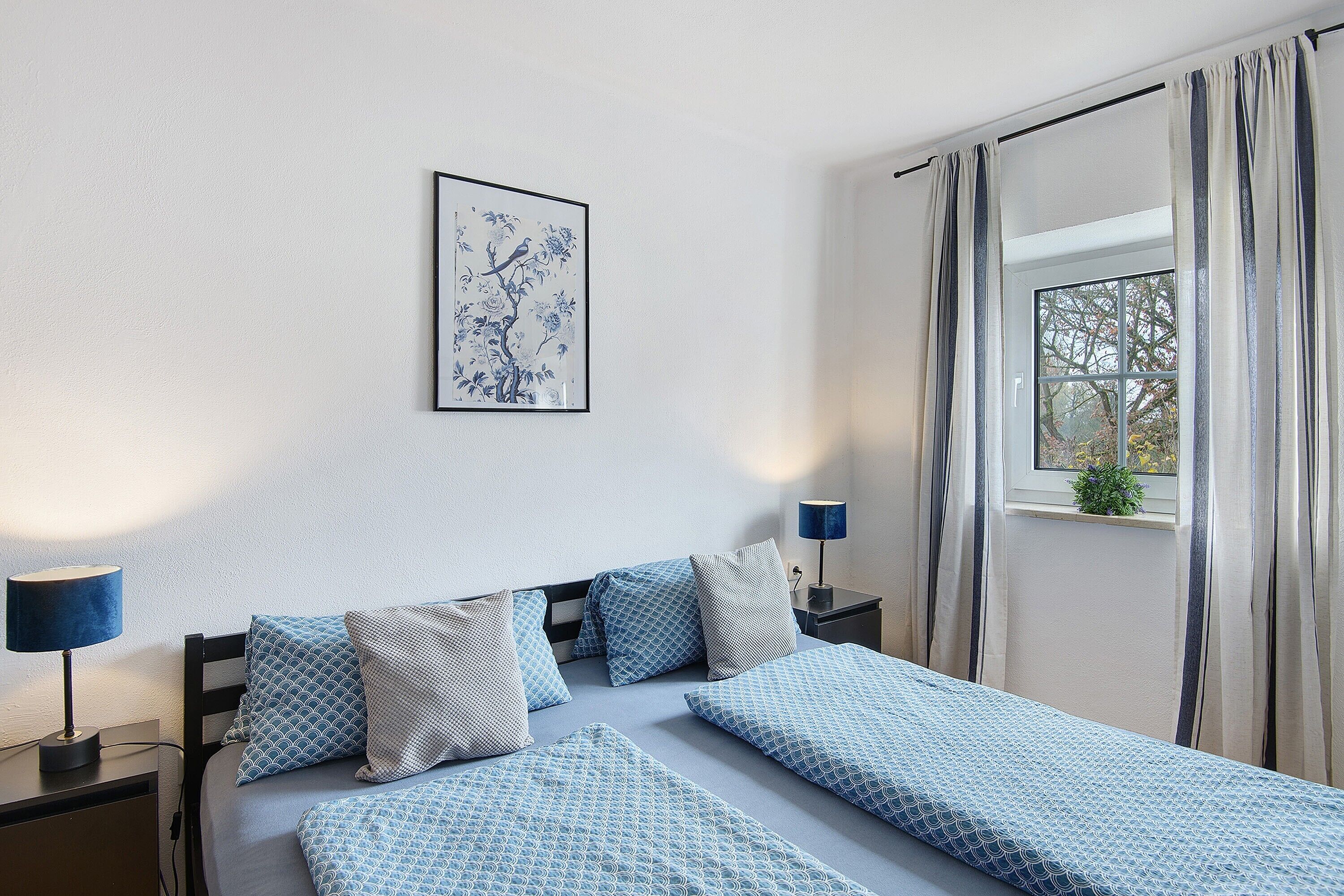 3 chambres, fer et planche à repasser, Wi-Fi, draps fournis