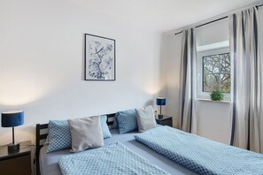 3 chambres, fer et planche à repasser, Wi-Fi, draps fournis