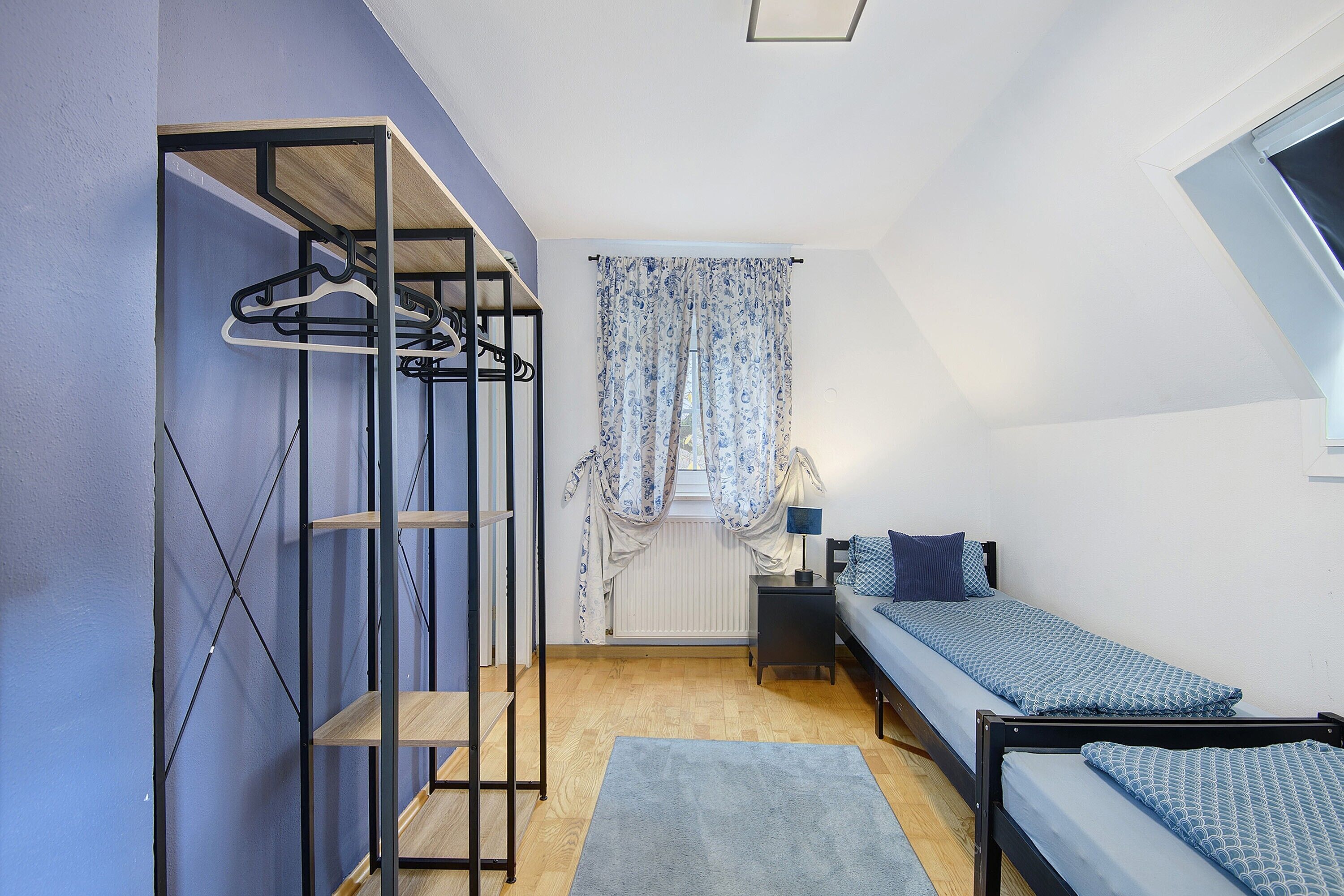 3 slaapkamers, een strijkplank/strijkijzer, wifi, beddengoed