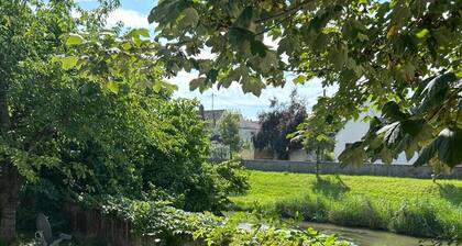 Holiday Home 'An Der Kleinen Donau' with Balcony and Wi-Fi