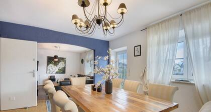 Holiday Home 'An Der Kleinen Donau' with Balcony and Wi-Fi