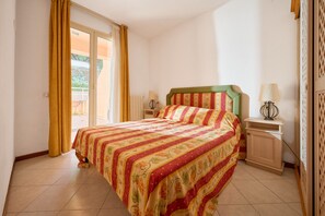 1 soverom, strykejern/-brett, wi-fi og sengetøy